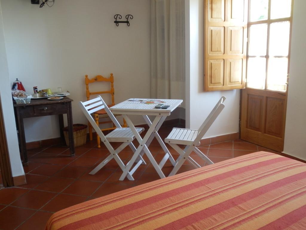 Bed and Breakfast Il Girasole Fosdinovo Zimmer foto